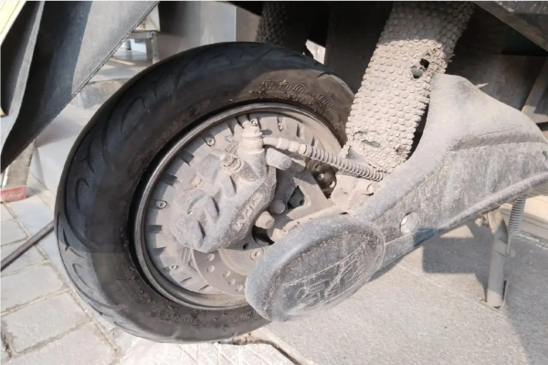 鹤岗市电动车补胎换胎